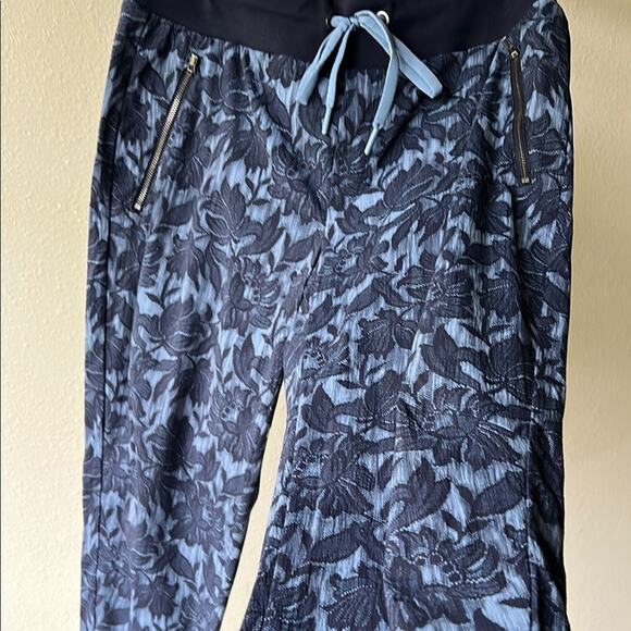 NWOT Athleta Trekkie North Floral Patterned Joggers with Drawstring - size 14 - Picture 6 of 12